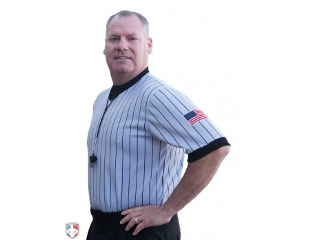 grey referee shirt