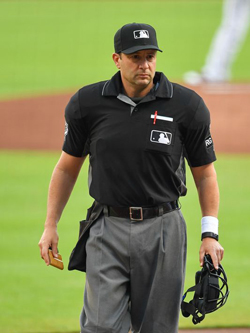 baseball referee uniform