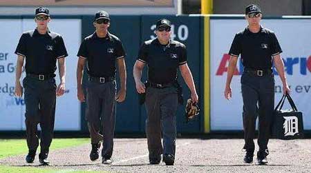 baseball umpire uniform